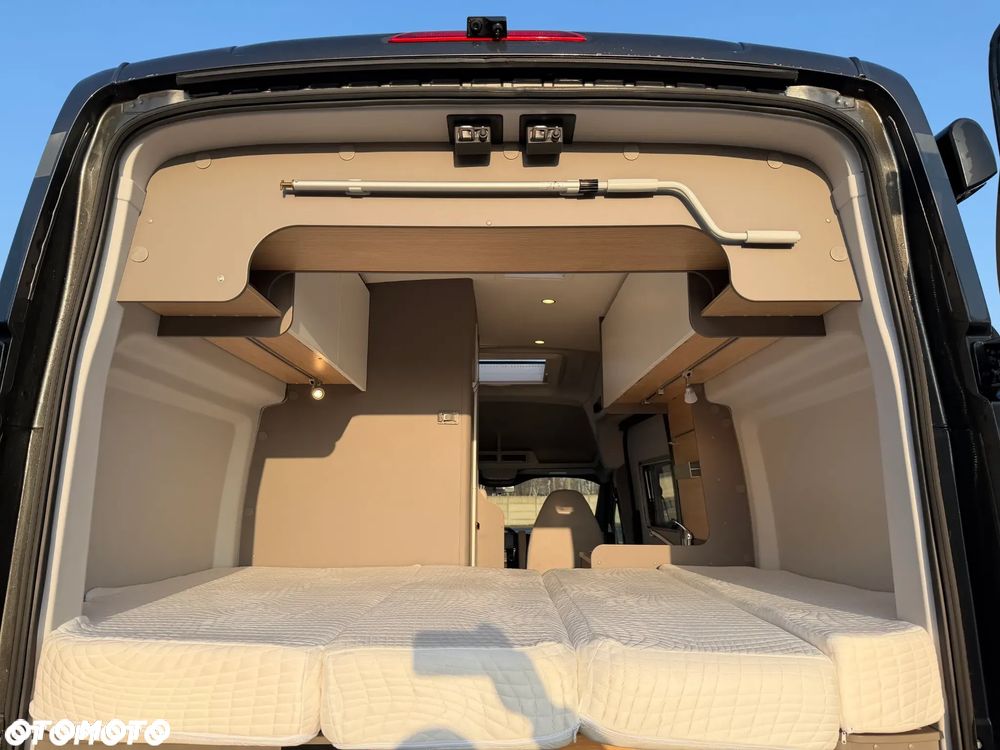 Ford LMC INNOVAN C 590 - 23