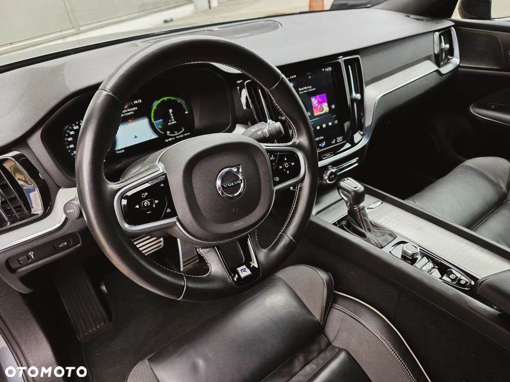 Volvo S60 T4 R-Design - 12