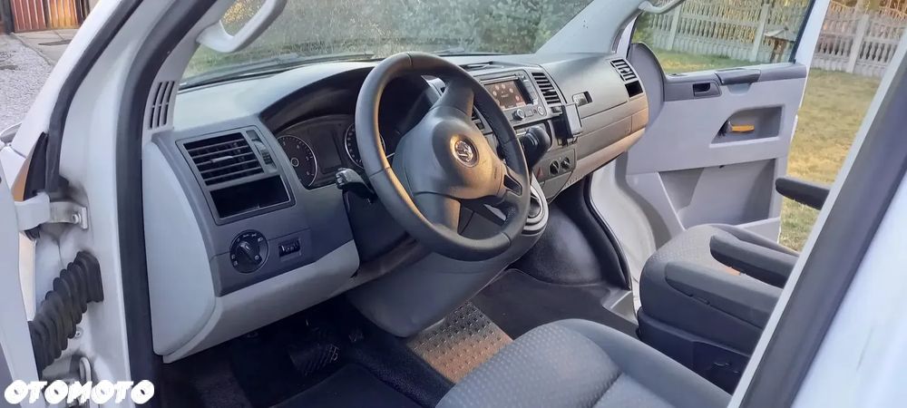 Volkswagen Transporter Caravelle Kurz DSG Comfortline - 17