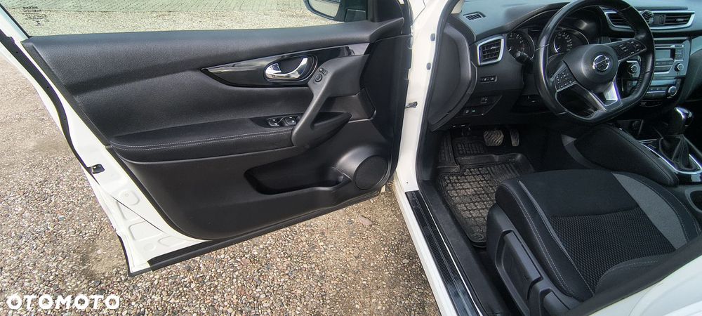 Nissan Qashqai - 16
