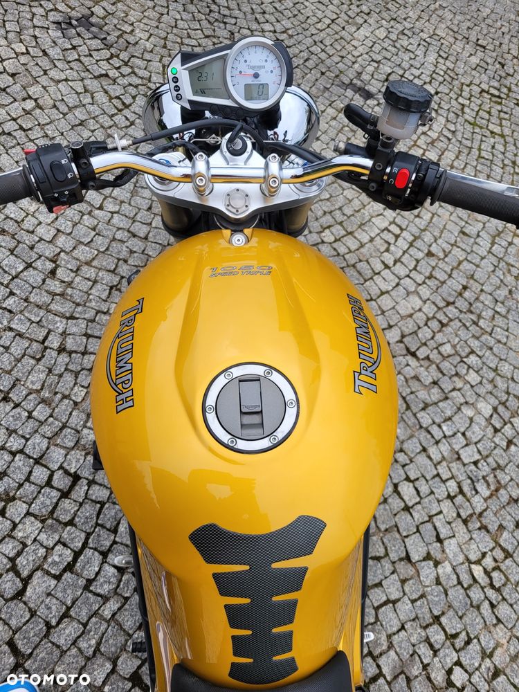 Triumph Speed Triple - 2