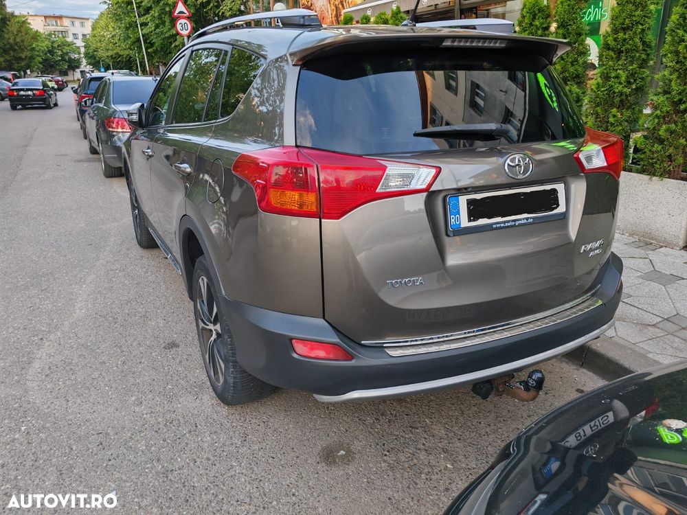 Toyota RAV4 2.2 D-4CAT 4WD Aut Luxury 18" - 4