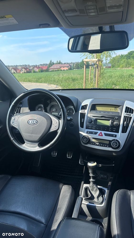 Kia Ceed 2.0 crdi Optimum + - 7