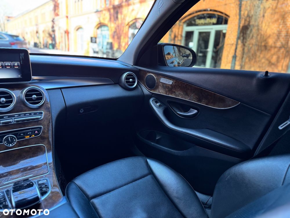 Mercedes-Benz Klasa C 220 (BlueTEC) d 7G-TRONIC - 31