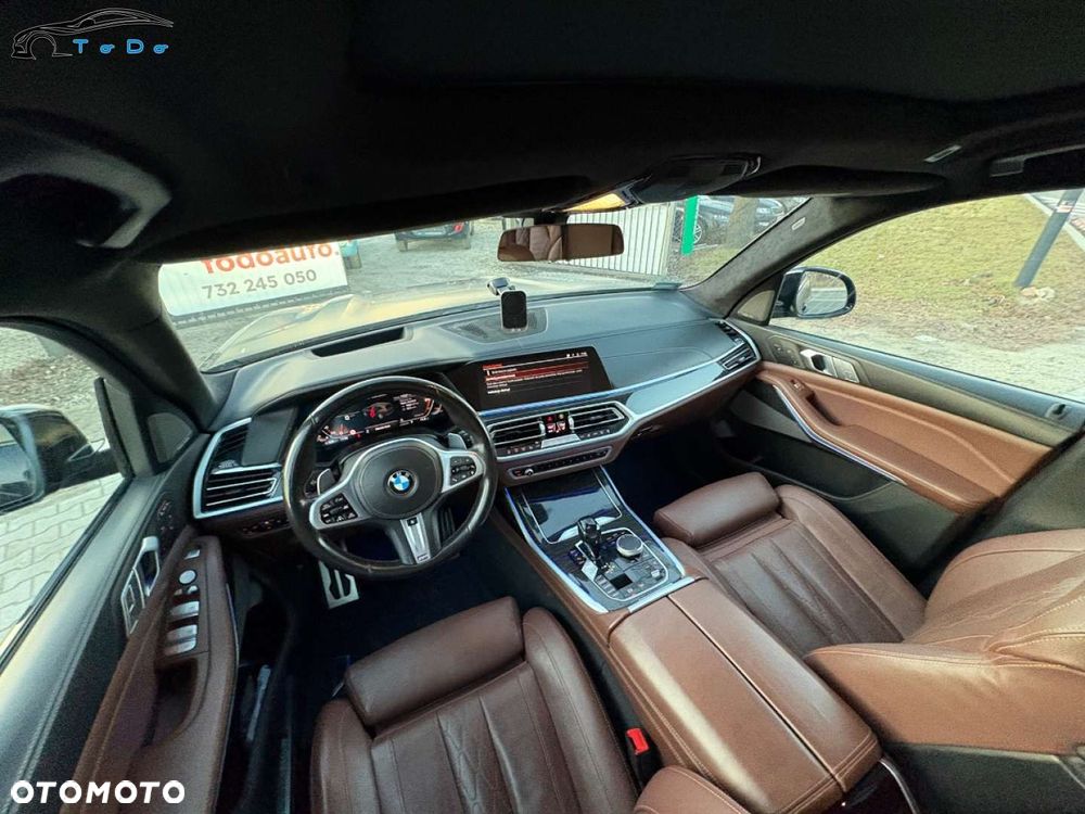 BMW X7 M50i sport - 25