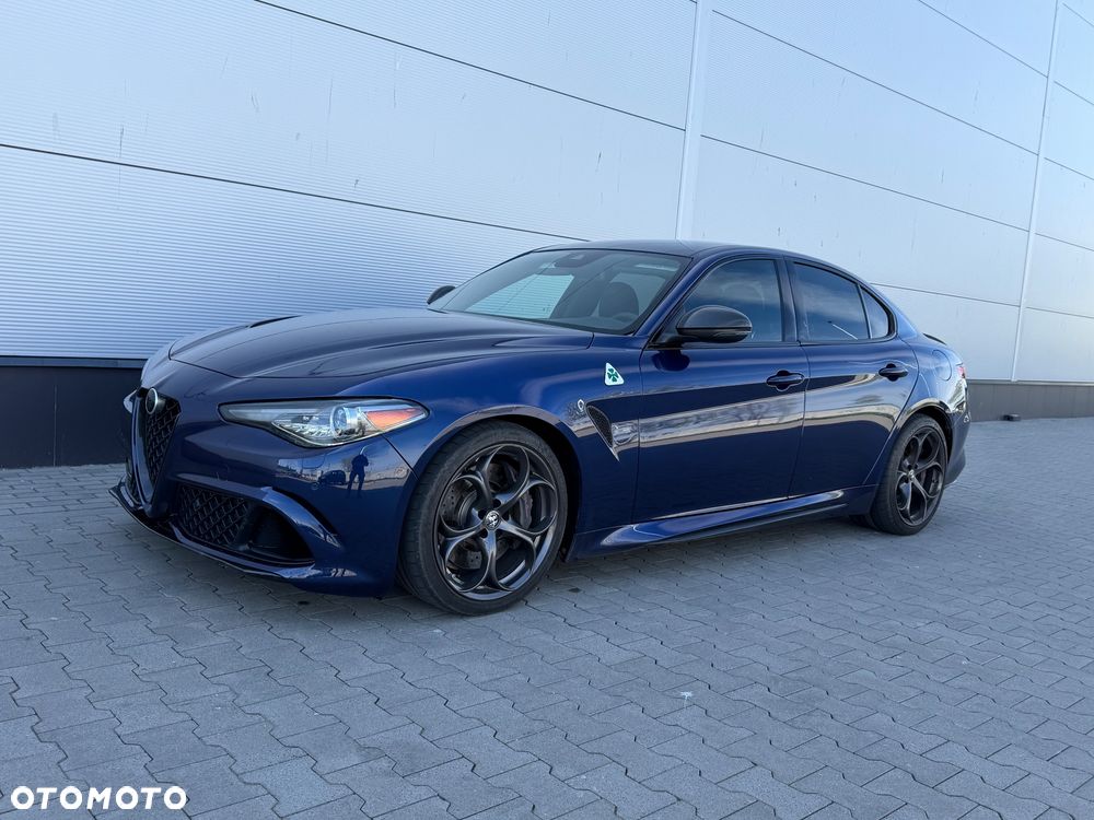 Alfa Romeo Giulia 2.9 V6 Bi-Turbo AT8 Quadrifoglio - 1
