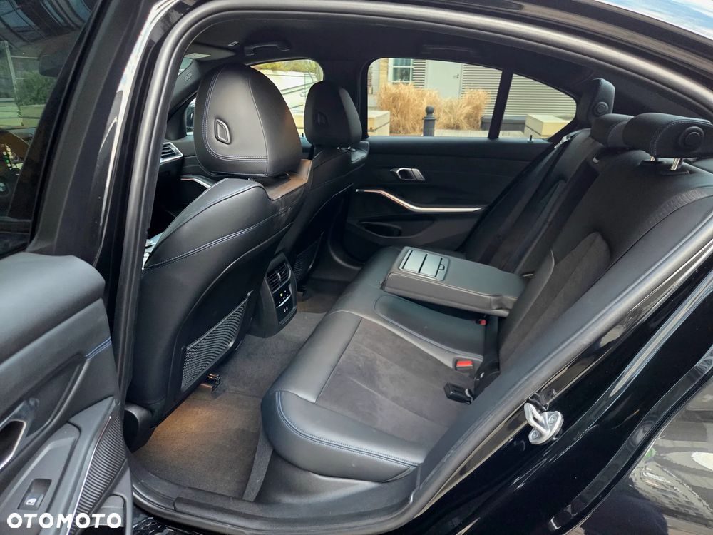 BMW Seria 3 320d xDrive M Sport sport - 10