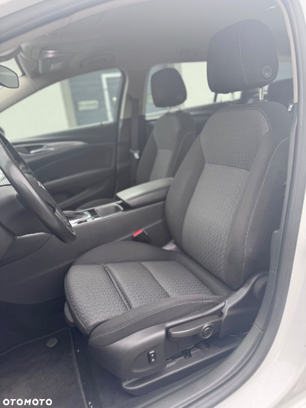 Opel Insignia - 24