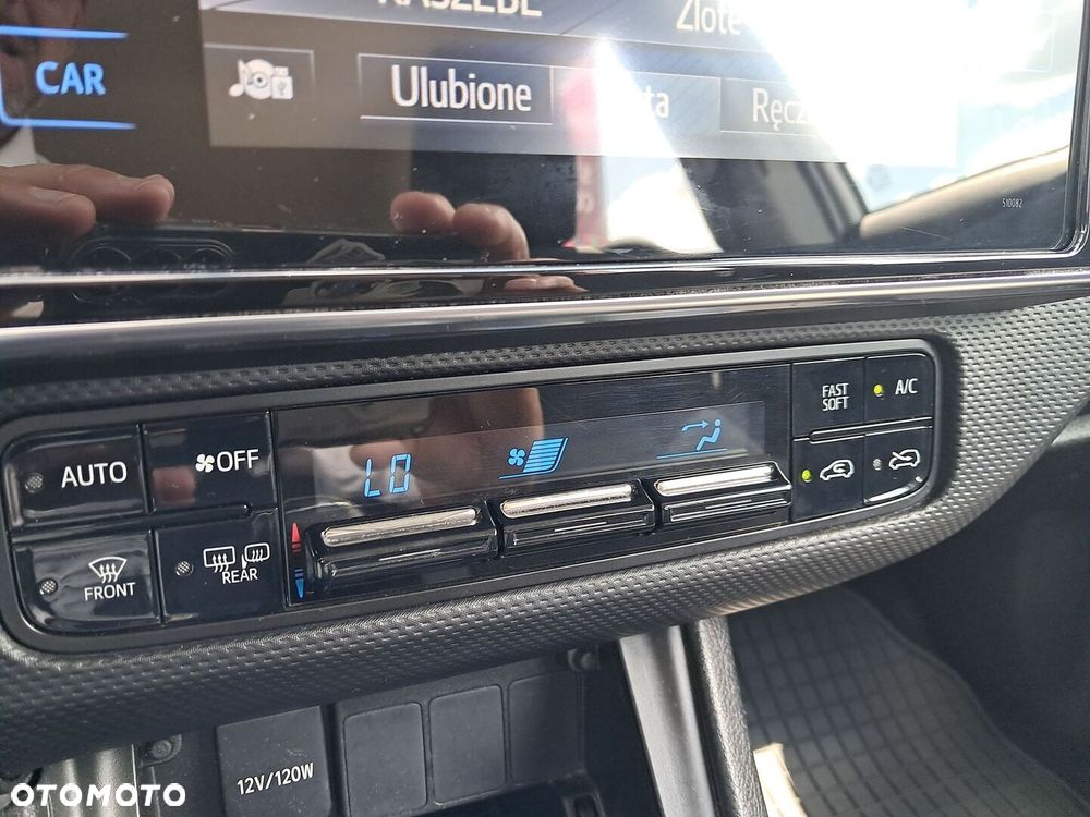 Toyota Auris - 24