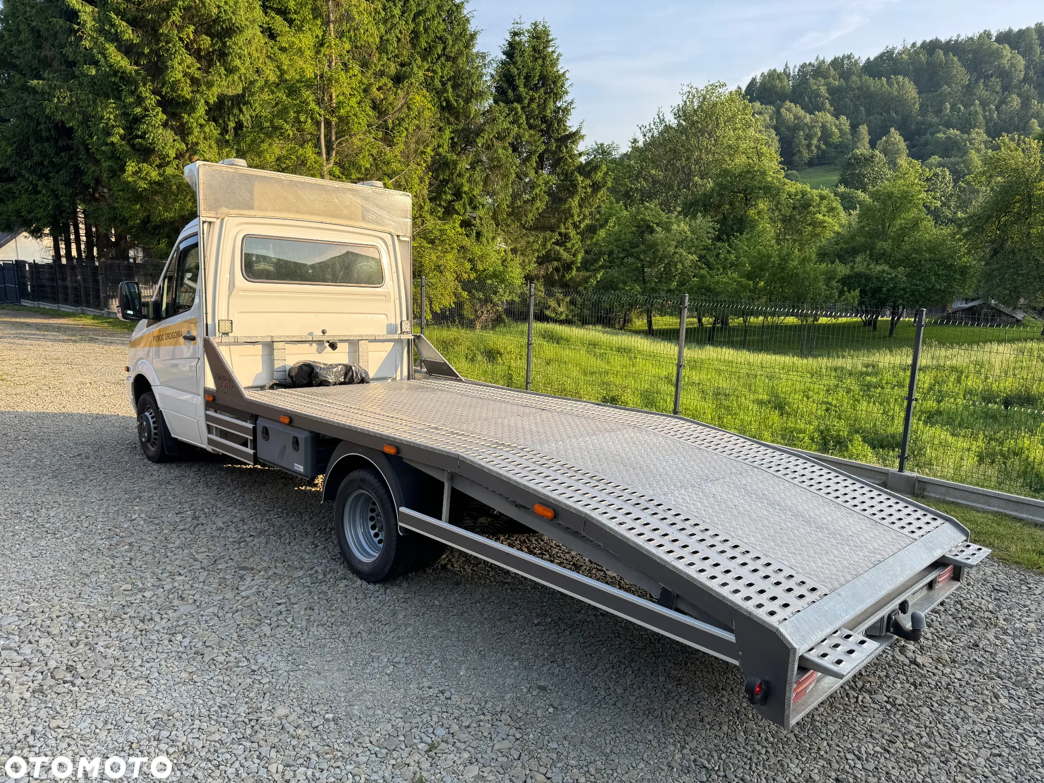 Mercedes-Benz Sprinter - 4