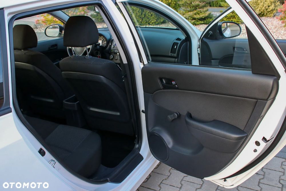 Hyundai i30 i30cw 1.4 Edition 20 - 26