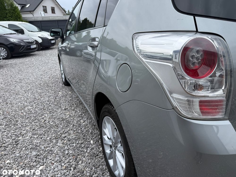 Toyota Verso 2.0 D-4D Travel - 19