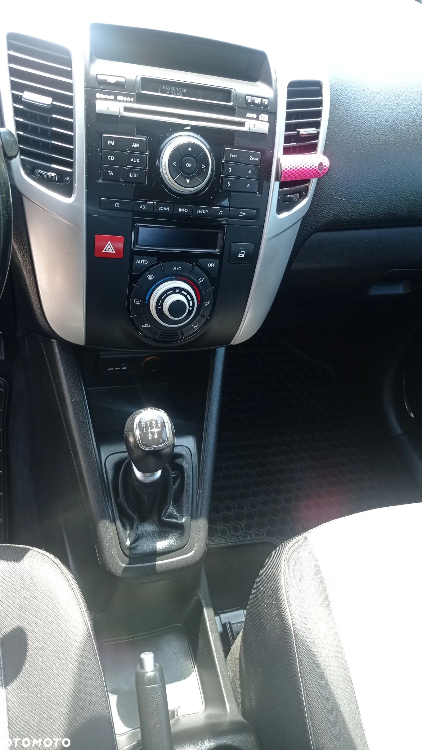 Kia Venga 1.4 Business Line - 10