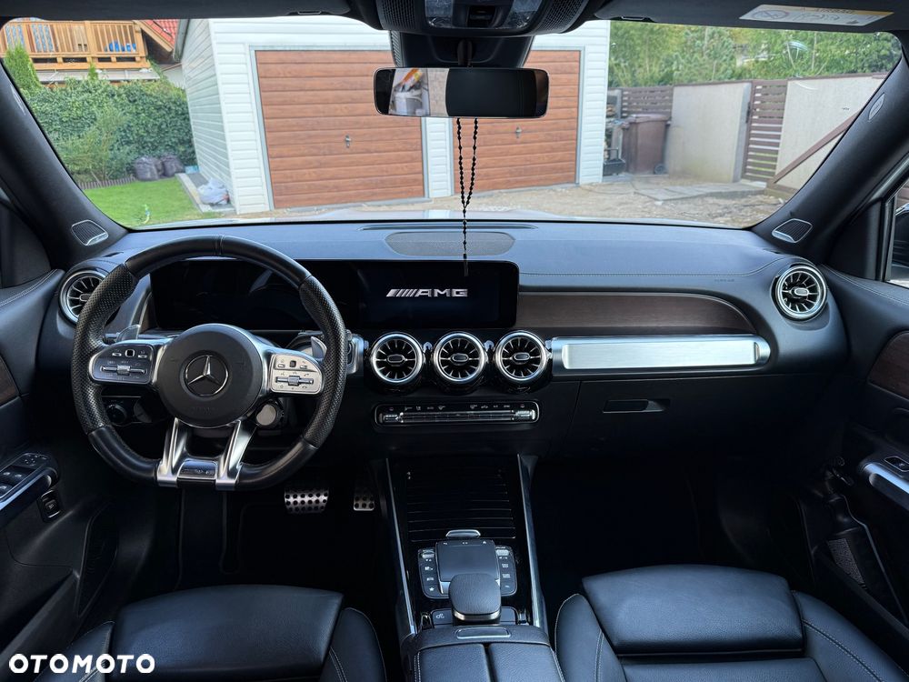 Mercedes-Benz GLB - 26