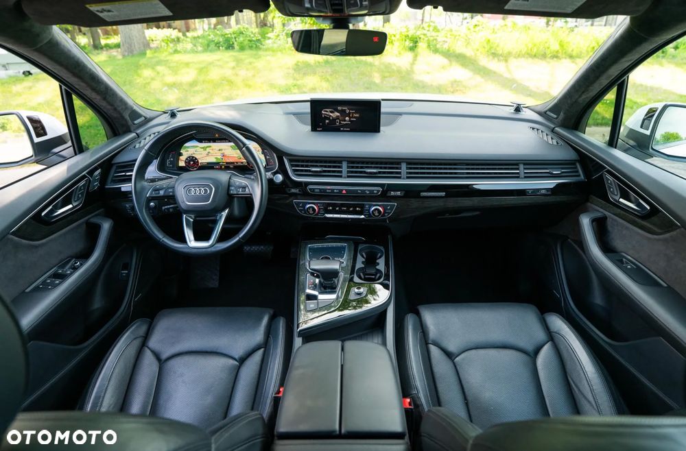 Audi Q7 - 7