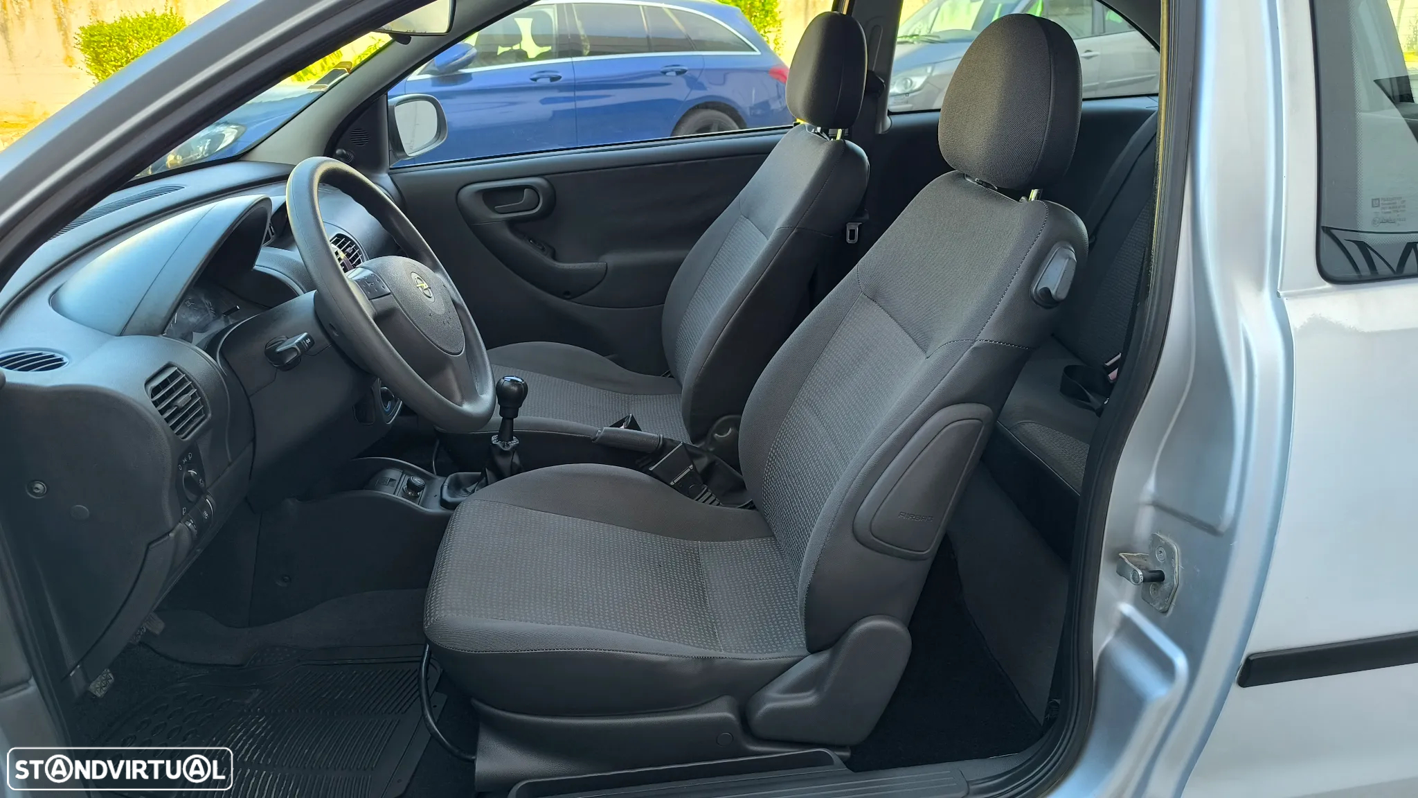 Opel Corsa 1.0 12V Silver - 12