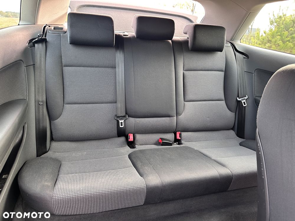 Audi A3 3-drzwiowe 1.9 TDI DPF e - 11