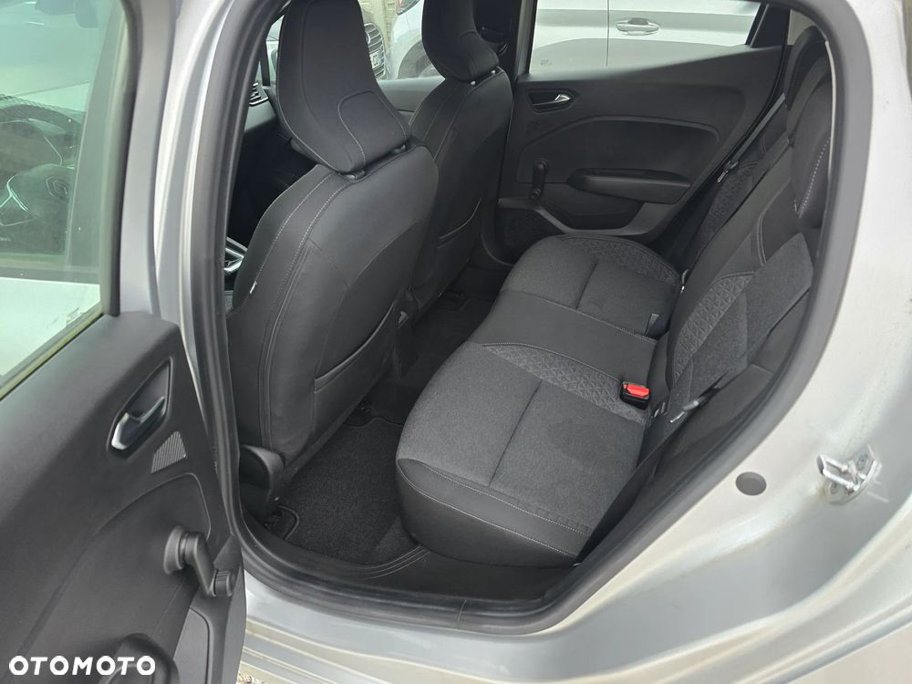 Renault Clio BLUE dCi 85 BUSINESS EDITION - 11