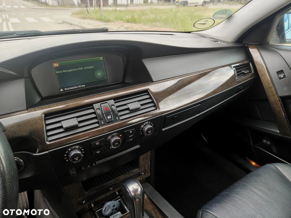 BMW Seria 5 540i Edition Exclusive - 27