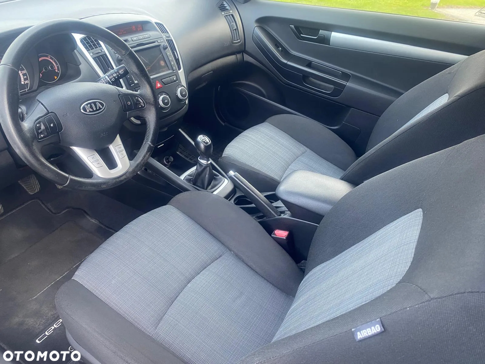 Kia ProCeed - 34