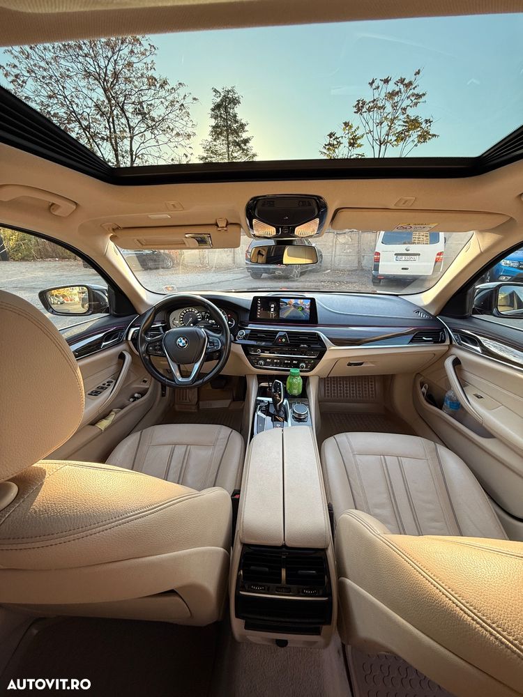 BMW Seria 5 520i AT - 8