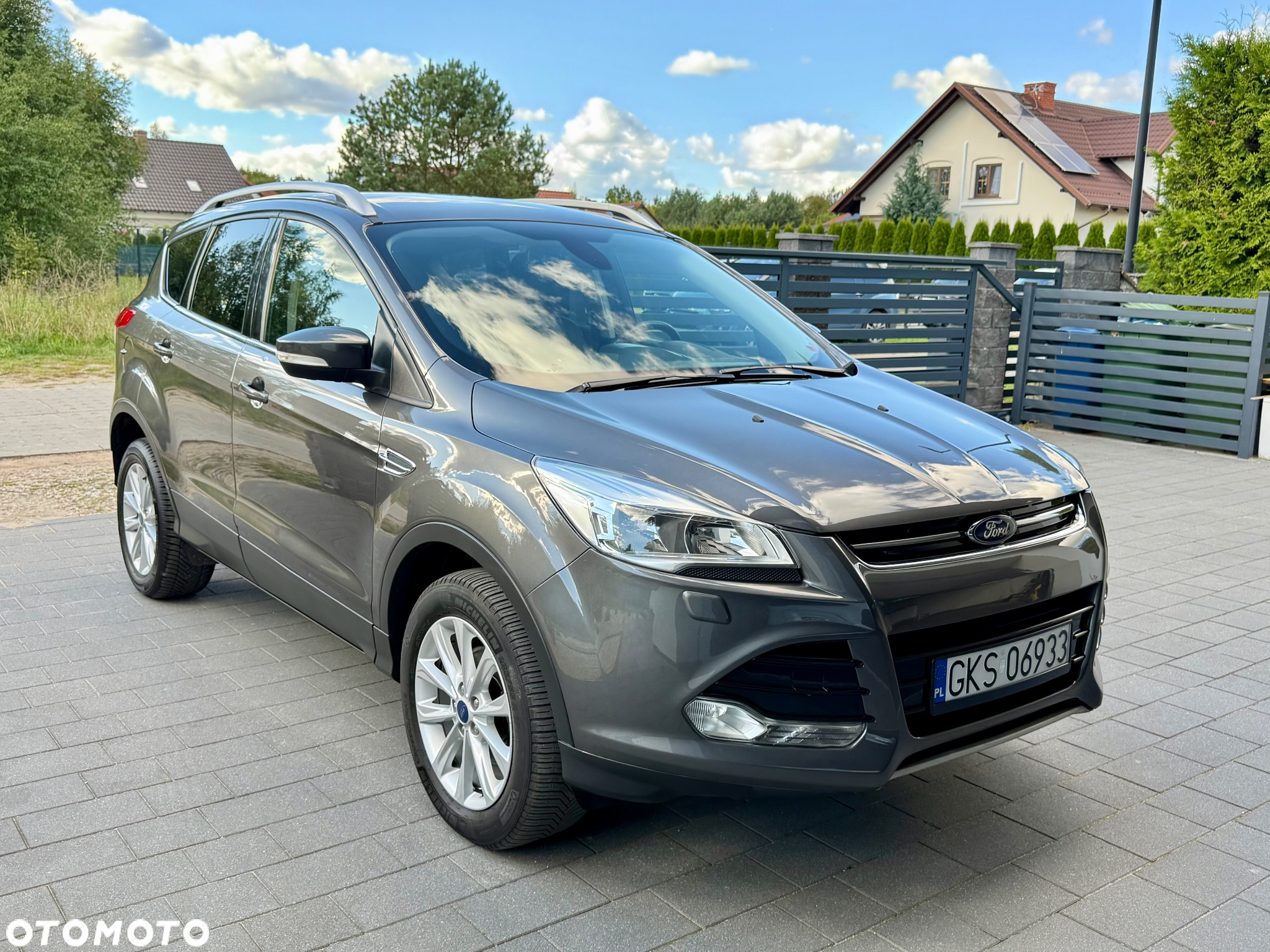 Ford Kuga 1.5 EcoBoost 2x4 Titanium - 3