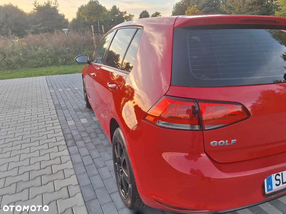 Volkswagen Golf - 22