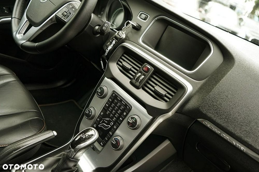Volvo V40 Cross Country D2 Geartronic Ocean Race - 26