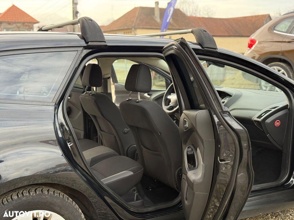 Ford Focus 1.6 TDCi DPF Titanium - 8