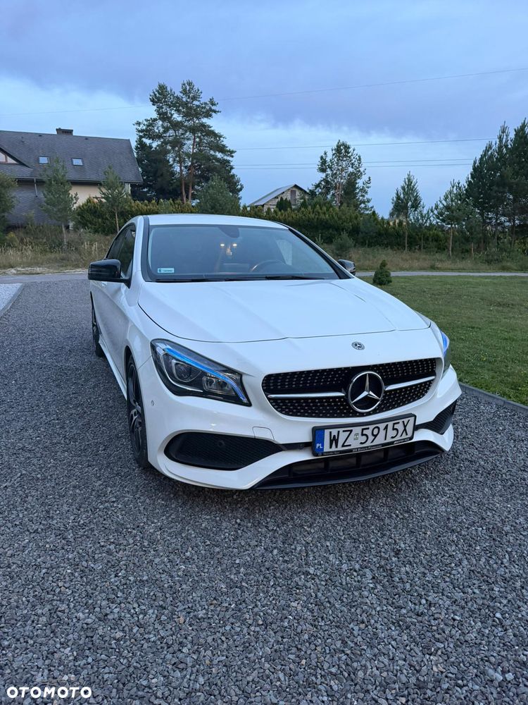 Mercedes-Benz CLA 200 7G-DCT AMG Line - 10
