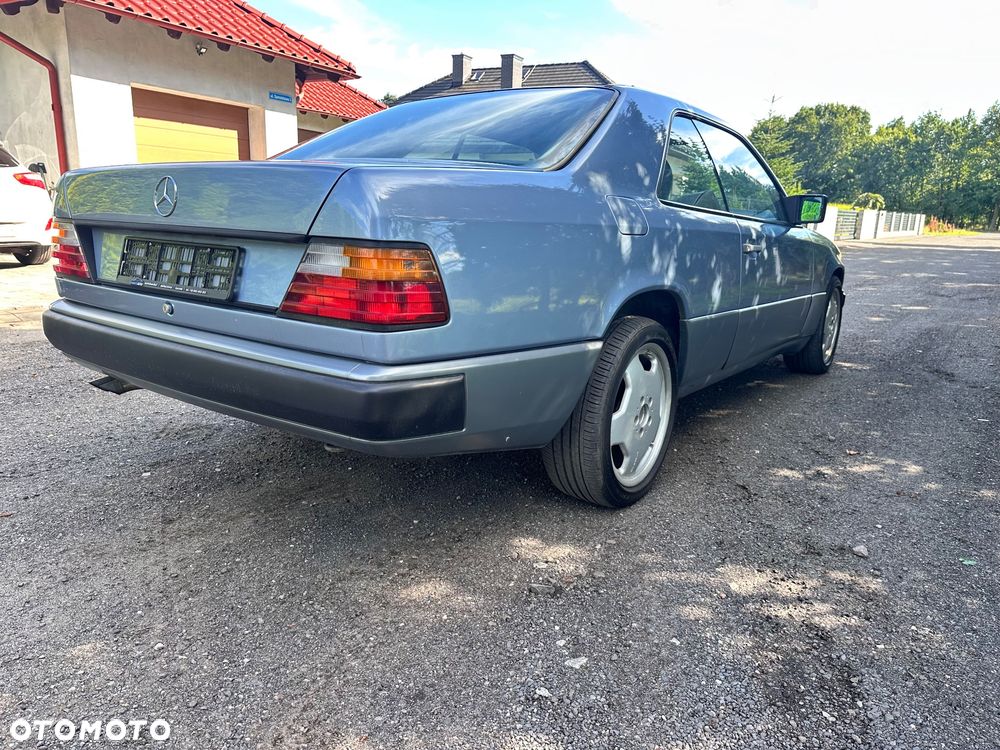 Mercedes-Benz W124 (1984-1993) - 11