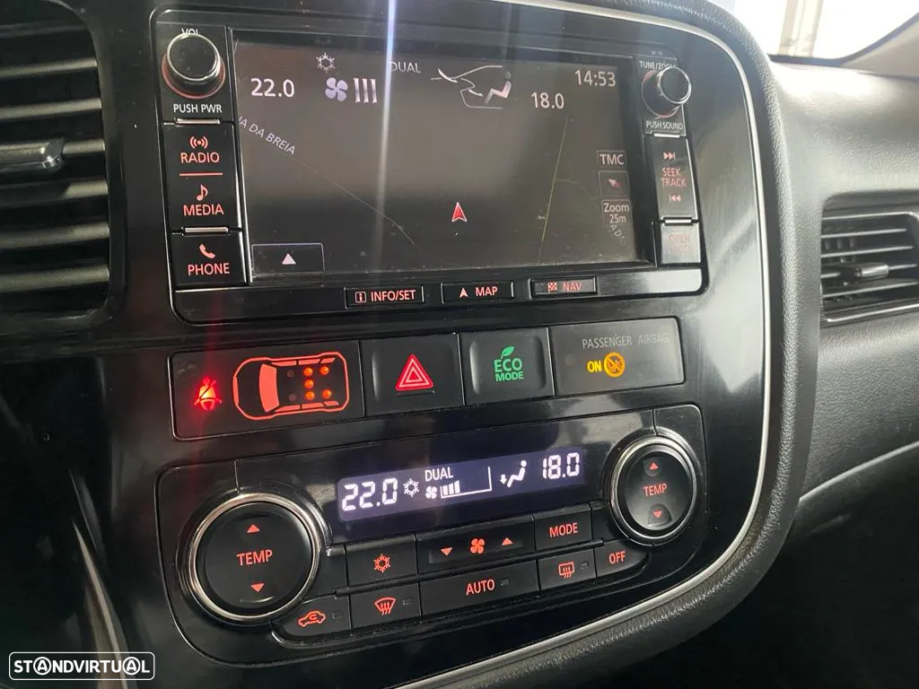 Mitsubishi Outlander 2.2 DI-D Intense - 22