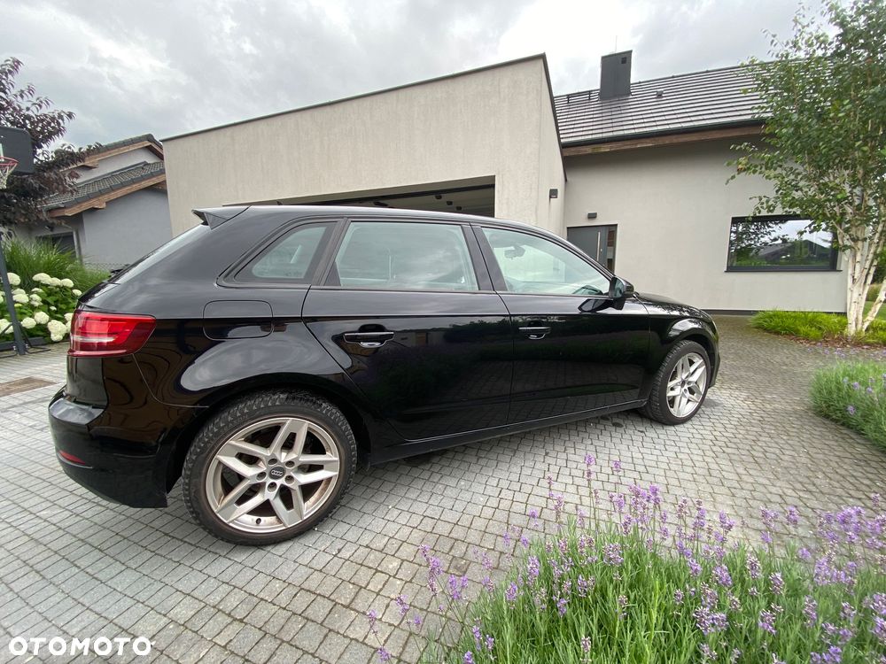 Audi A3 Sportback - 4