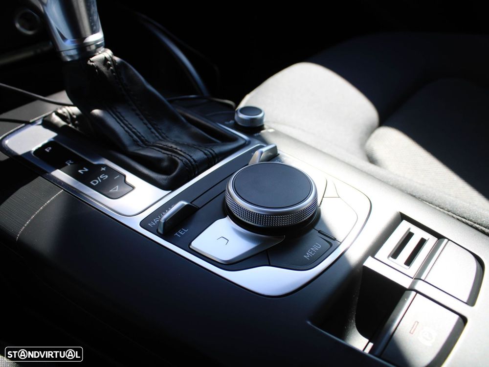 Audi A3 Sportback 30 TFSI S tronic - 42