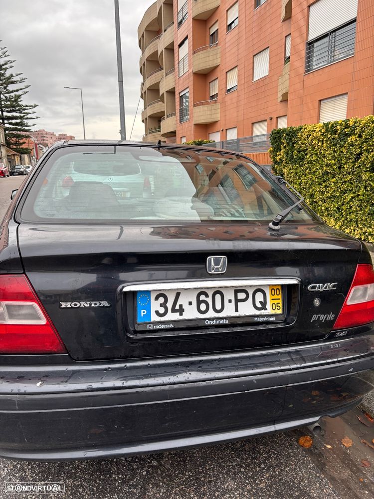 Honda Civic 1.4i Profile - 3