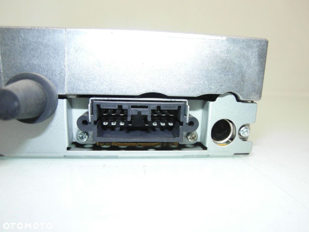 RADIO MITSUBISHI SPACE STAR MZ312720 - 3