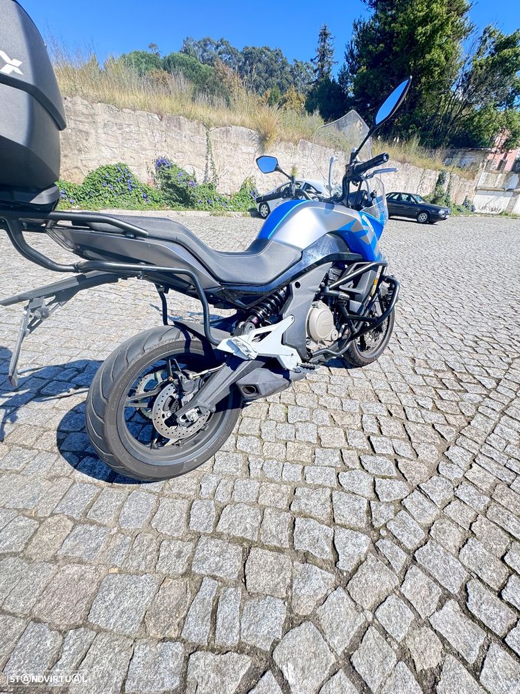 CF Moto 650MT - 4