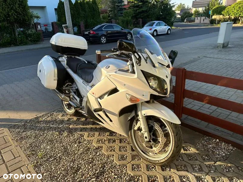 Yamaha FJR - 2