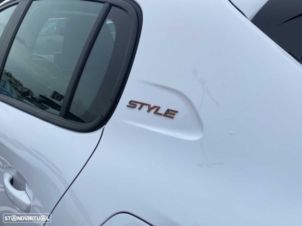 Peugeot 208 1.2 PureTech Active - 8