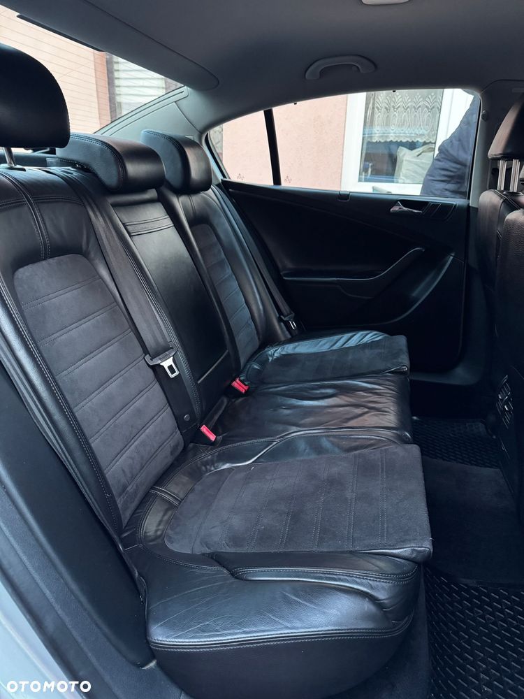 Volkswagen Passat 2.0 TDI DPF Highline - 26