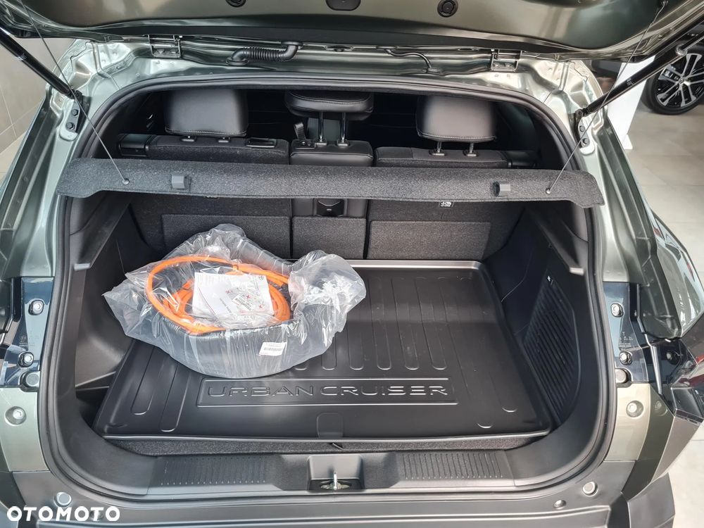 Toyota Urban Cruiser 61kWh Executive - 9