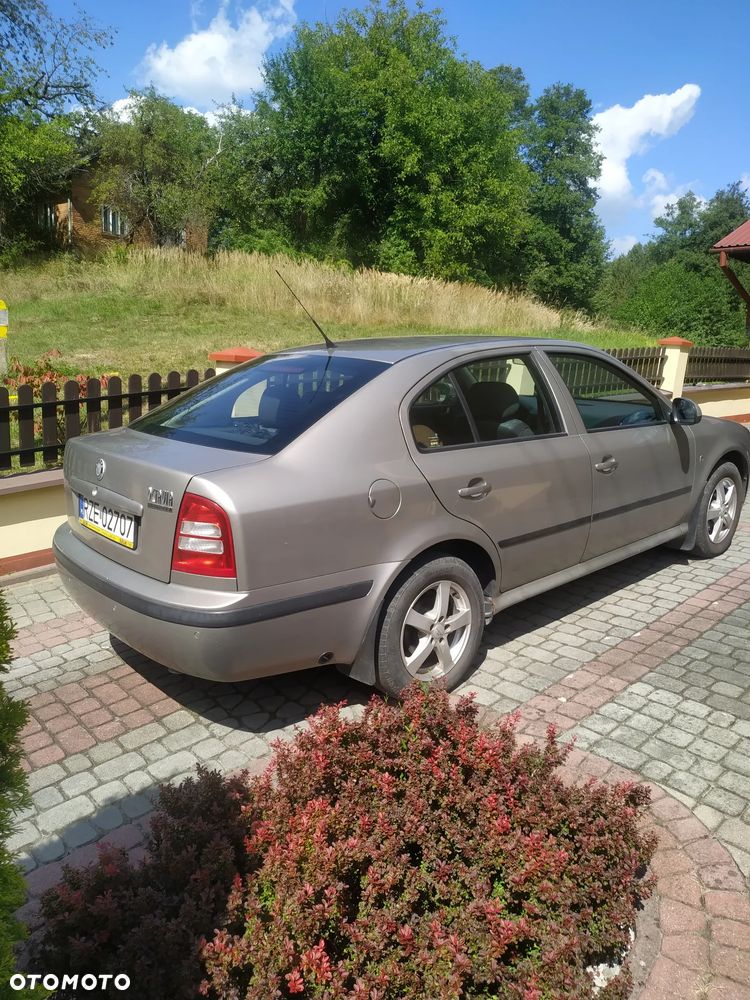 Skoda Octavia 1.6 - 3