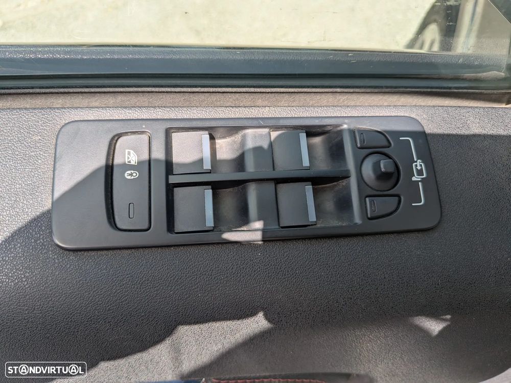 Land Rover Discovery Sport 2.0 eD4 R-Dynamic S 7L - 8