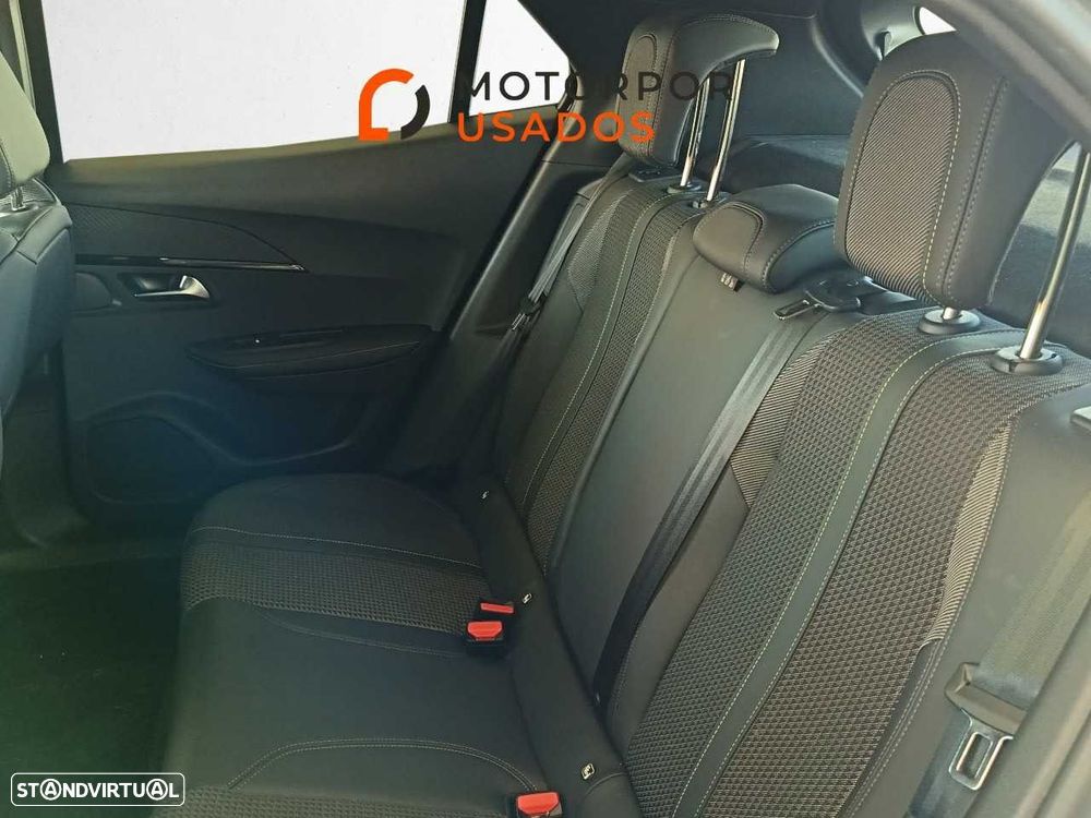 Peugeot e-2008 50 kWh GT - 10