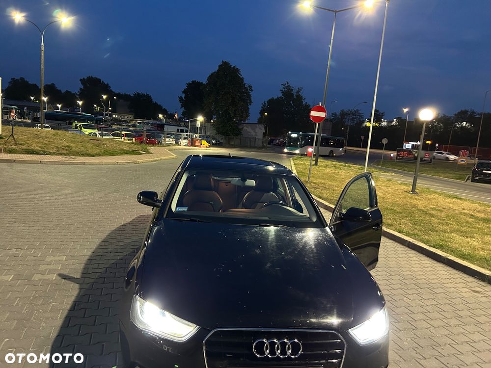 Audi A4 Limousine - 13