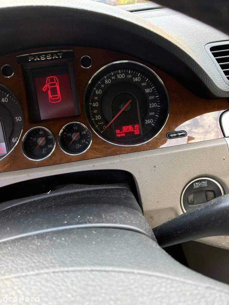 Volkswagen Passat - 8
