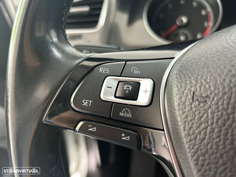 VW Golf 1.0 TSI Confortline - 34