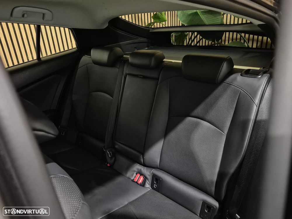 Toyota Prius 1.8 Luxury Pele - 38