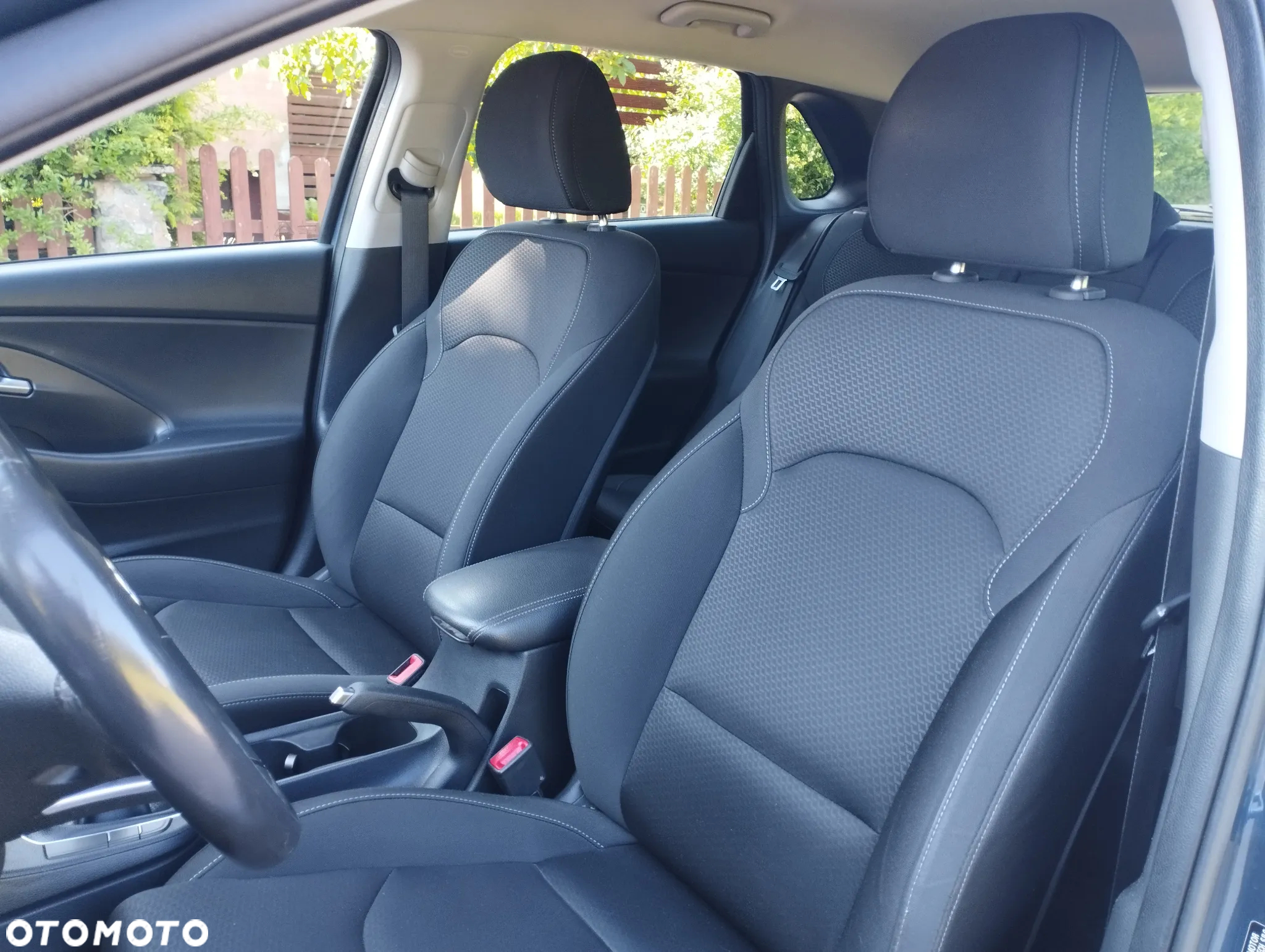 Hyundai i30 1.6 CRDi BlueDrive Premium - 6