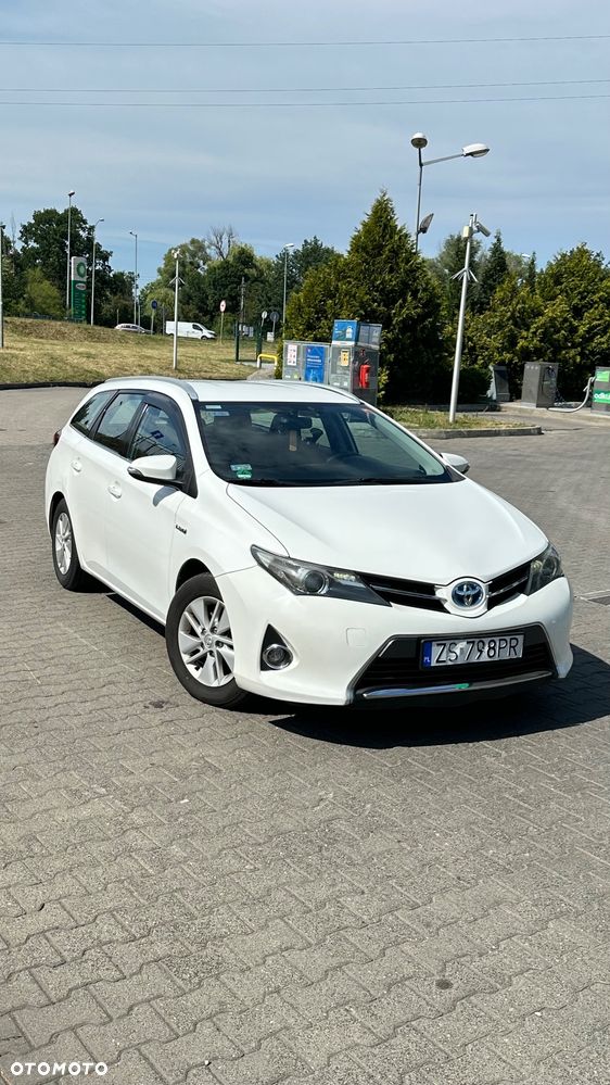 Toyota Auris - 1